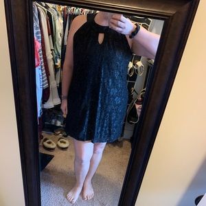 BLACK LACE GLITTER SEMI FORMAL PLUS SIZE DRESS